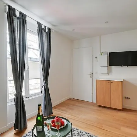 137 Ella - Superb In Paris. Apartamento *